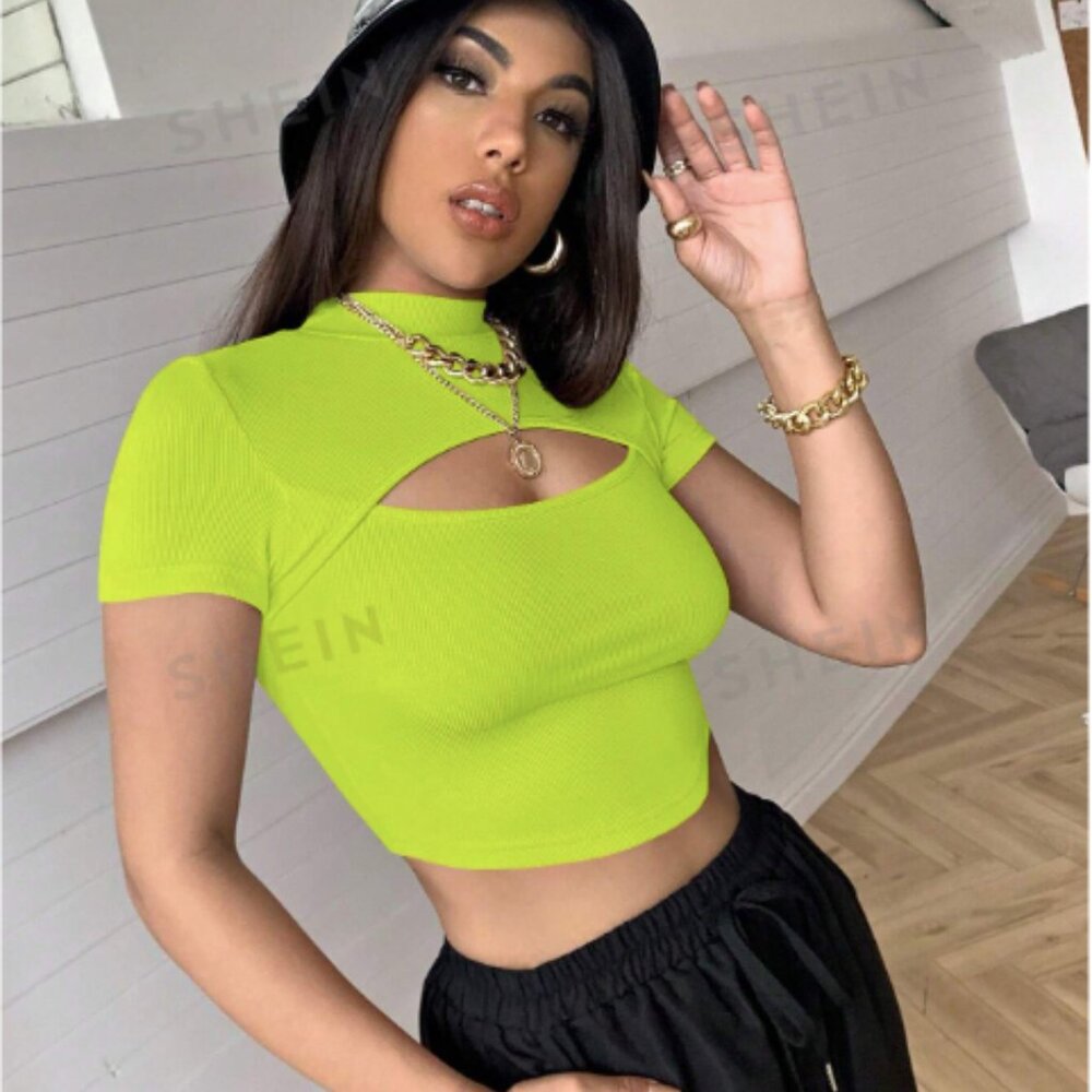 SHEIN EZwear Cut Out Front Crop Tee. - NEW without tag